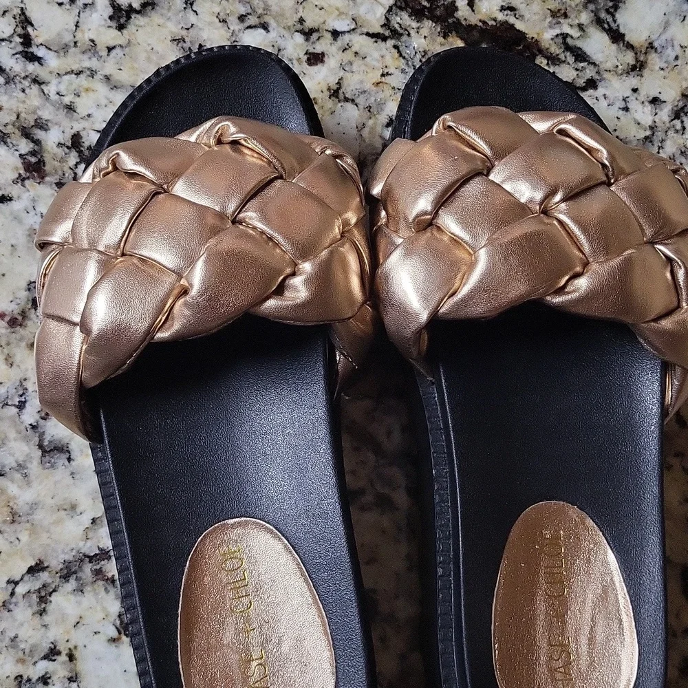 Chase + Chloe Lima Wedge Slide Sandals